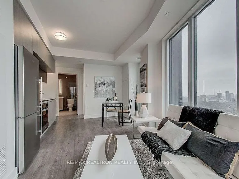 575 Bloor St E #2208 — Photo 8