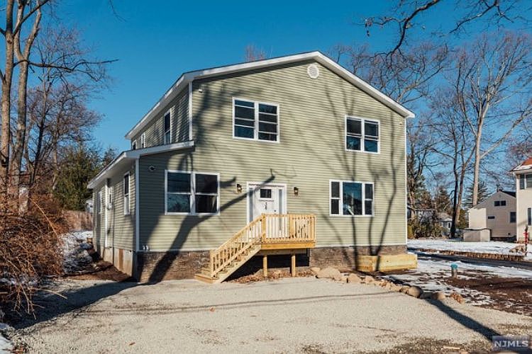 1st image of 38 Woodside Dr