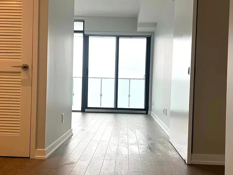 25 Richmond St E #1117 — Photo 4