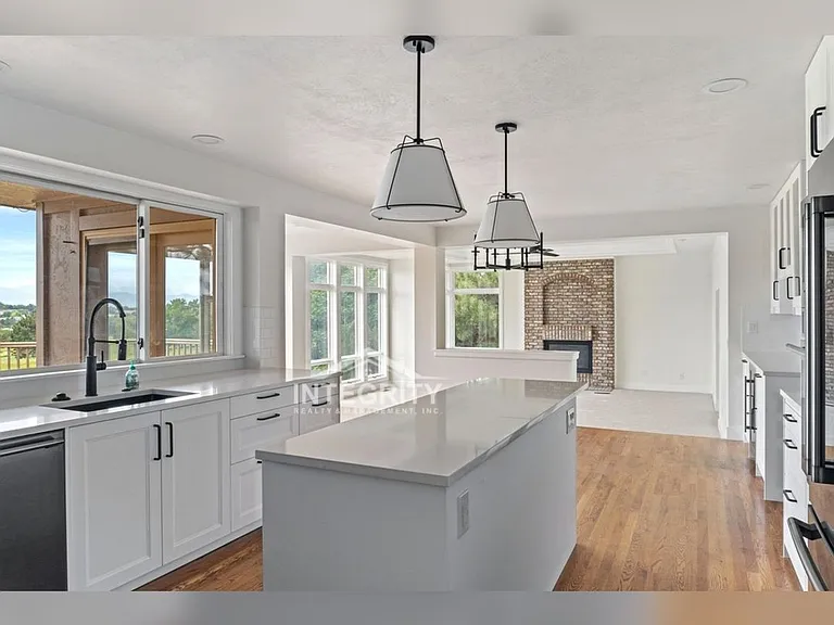 5248 E Otero Cir — Photo 4