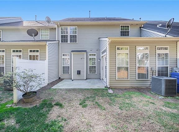 5th image of 144 N Arcadian Way