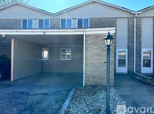 10 Florentine Ct, Pekin, IL 61554