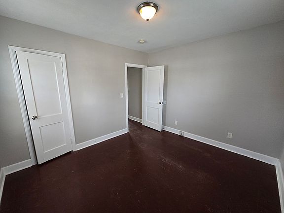 5th image of 2213 25th St W