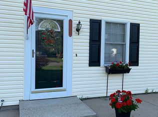 8277 Winchester Dr, Rome, NY 13440