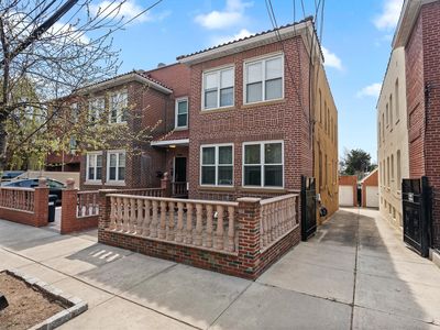 4612 25th Avenue, Astoria, NY, 11103