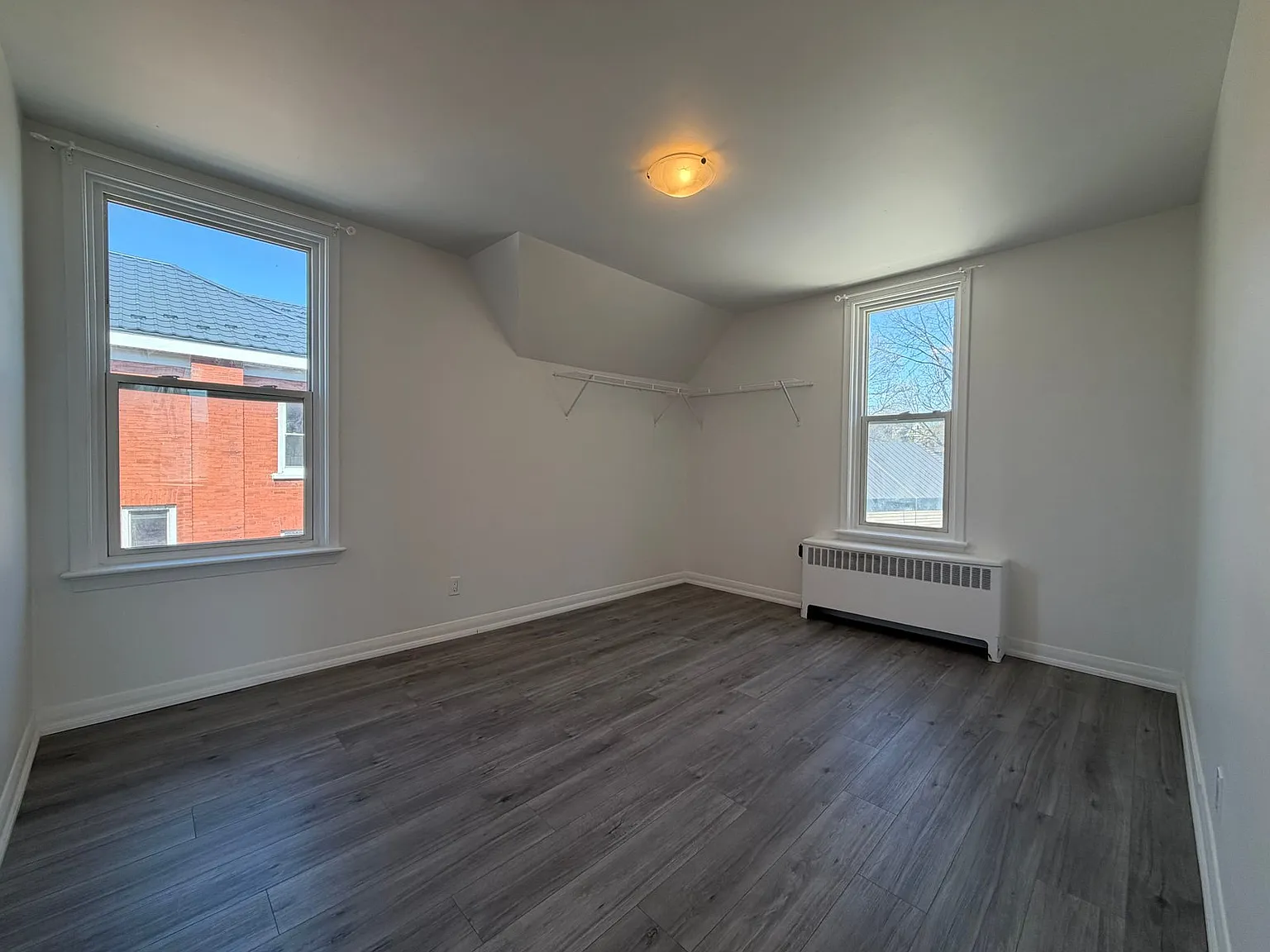 136 Weber Street East Kitchener — Photo 3