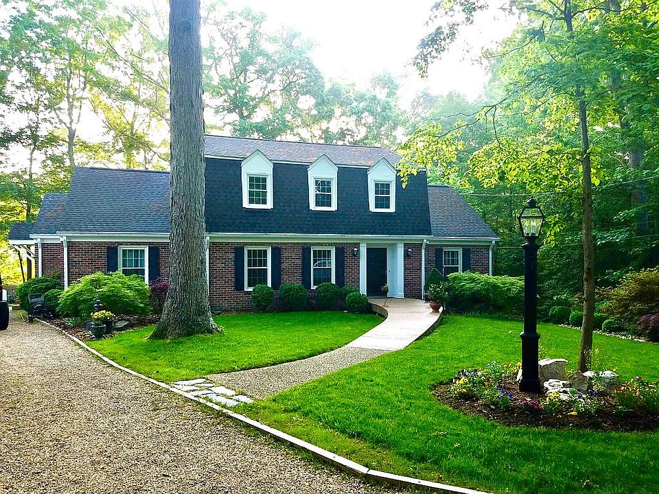 1st image of 418 Normandy Ln