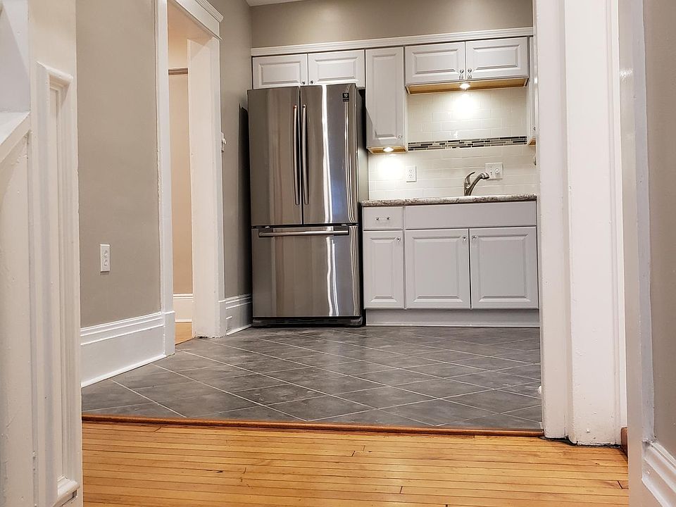 1st image of 3188 W 14th St #3