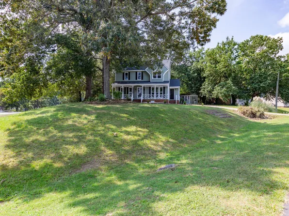 404 Cedarmere Dr, Wendell, NC 27591