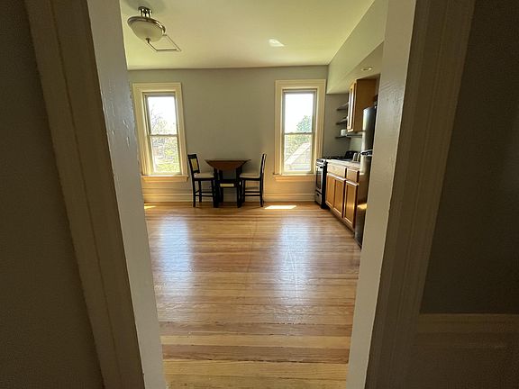 Living room and kitchen entrance