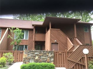 51 W Woodsong Ln, Brevard, NC 28712