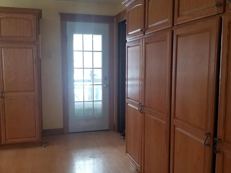 Closet space for coats/shoes/bags