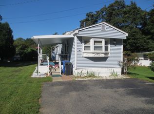 30 Maplewood Rd, Mansfield, CT 06268