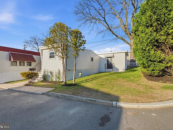 2nd image of 1205 Farrell Ave Trlr 5