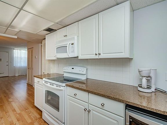 4th image of 4705 1st St NE APT 228