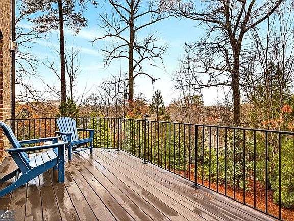 4th image of 2280 Garrison St