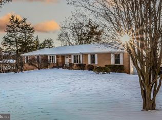 13661 Birch Dr, Chantilly, VA 20151