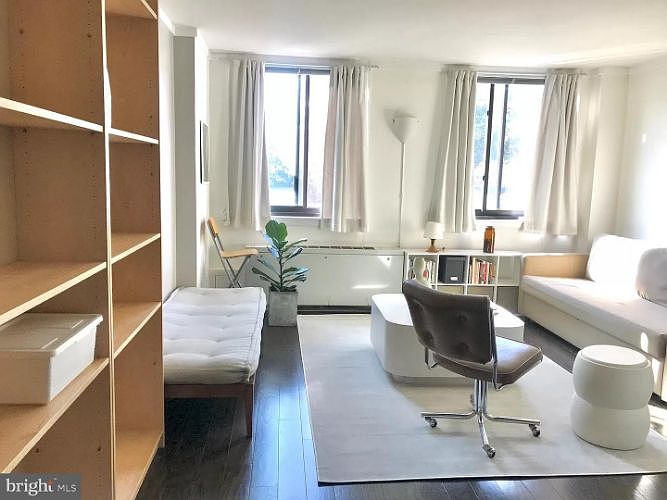 1st image of 801 N Pitt St APT 223