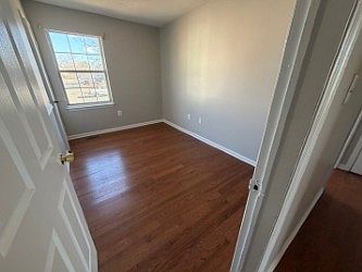 5th image of 8502 Englewood Ct