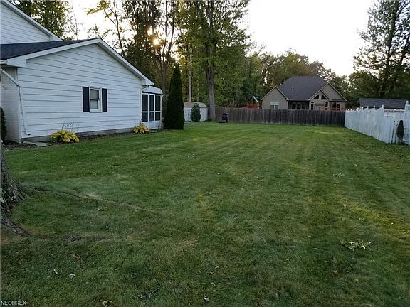 4th image of 710 N Woodhill Dr