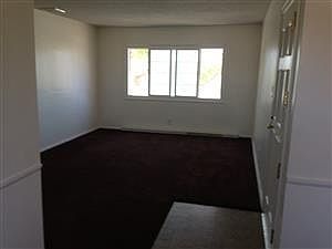 2nd image of 10244 S Van Ness Ave