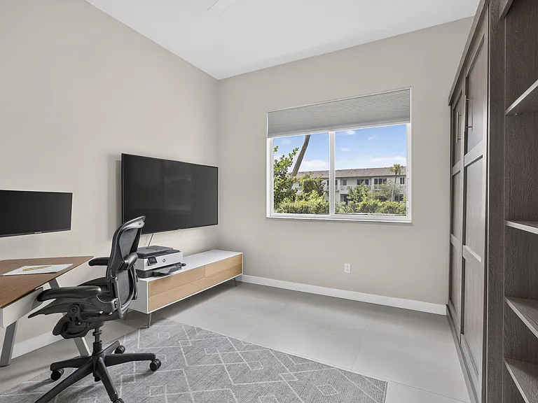 1431 Pioneer Way — Photo 10