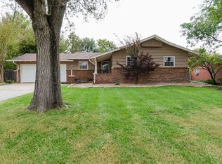 5930 Clarendon St, Wichita, KS 67220