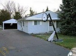 4953 Fiddle Ave, Waterford, MI 48328