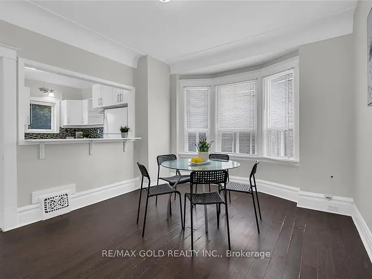 746 King St W — Photo 5