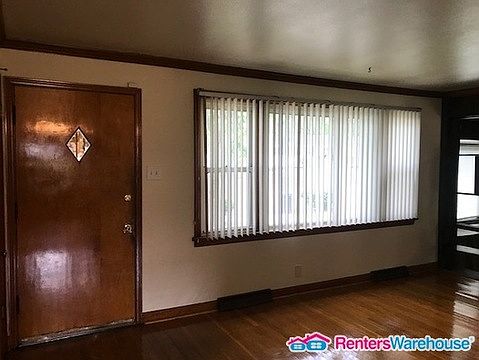3rd image of 9806 Gloucester Dr