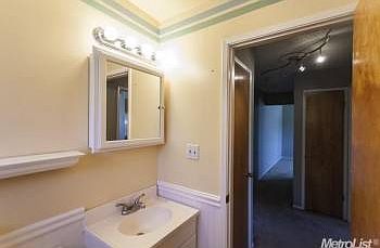 4th image of 9037 El Cajon Way APT 4
