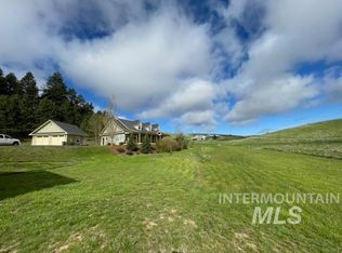1027 Reams Rd, Moscow, ID 83843