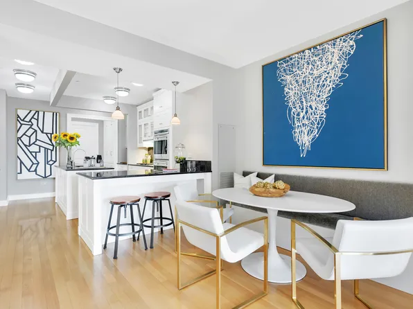 15 Central Park West image 6 of 17