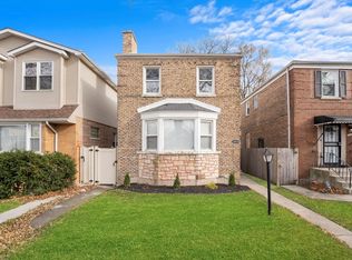 10519 S Eberhart Ave, Chicago, IL
