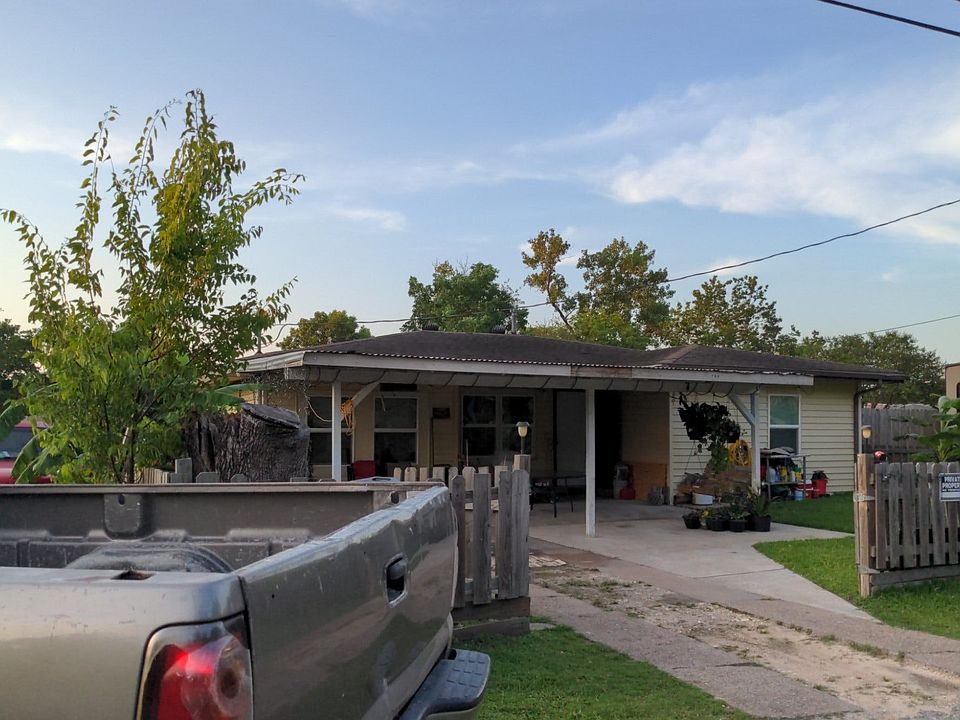 1st image of 2928 2nd Ave N