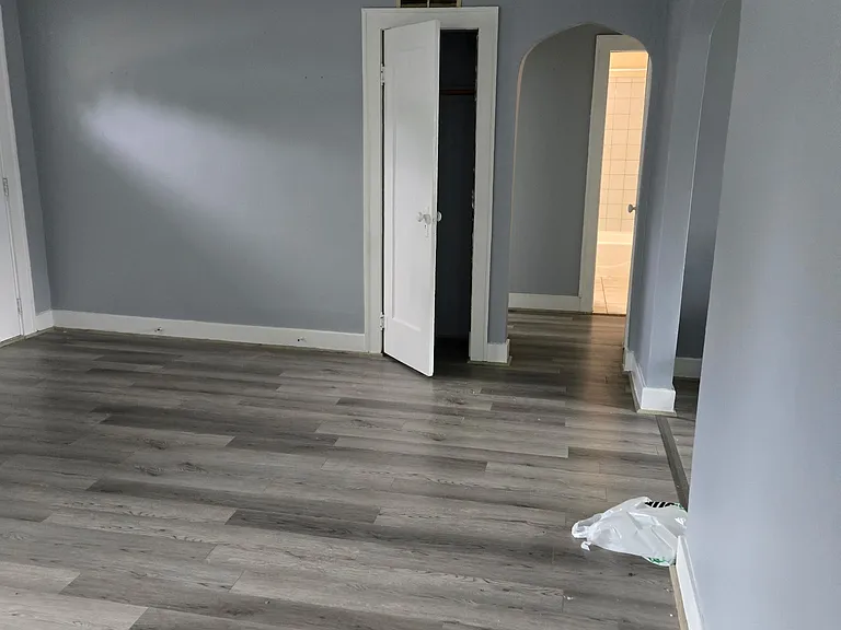586 N Carolina Ave — Photo 3