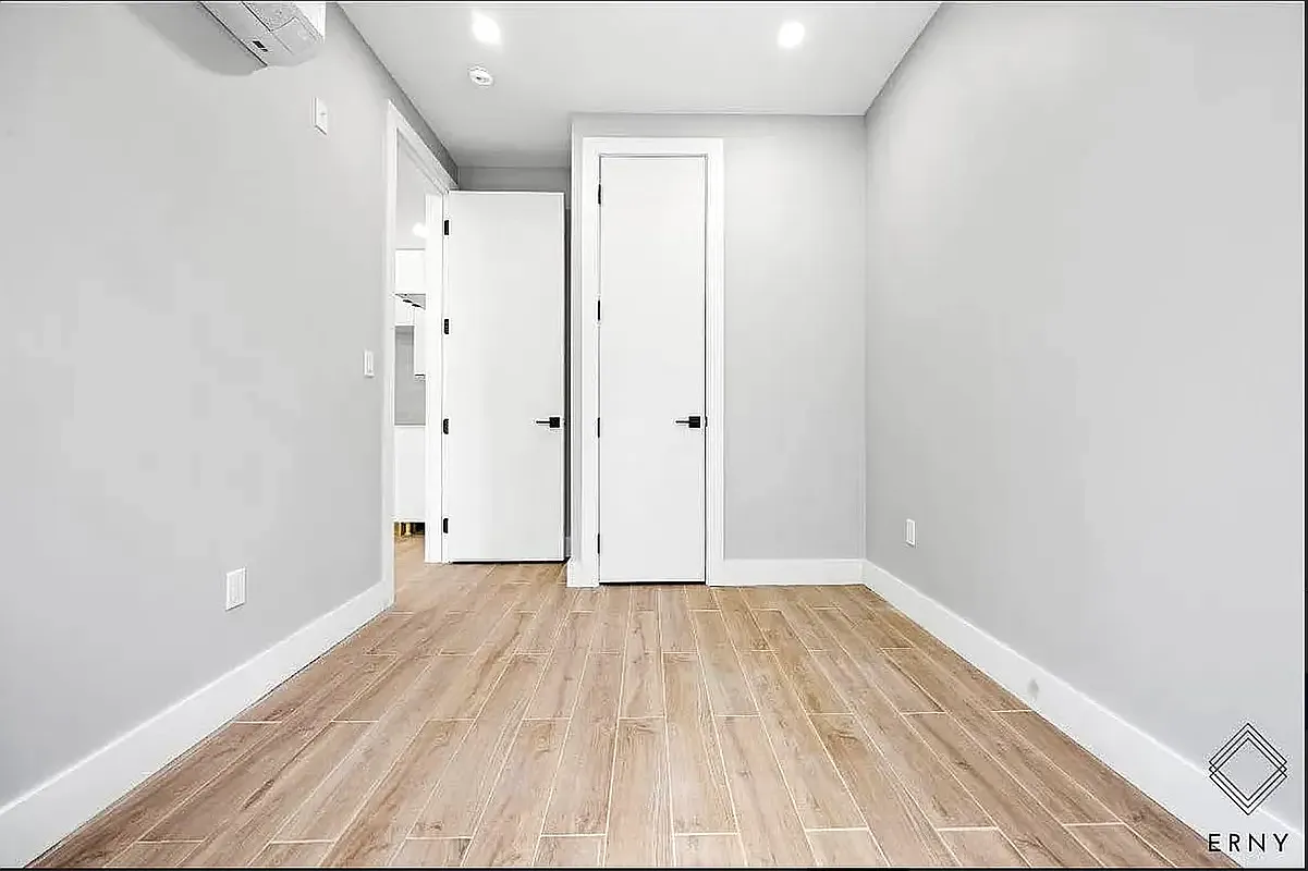 809 Midwood Street — Photo 4