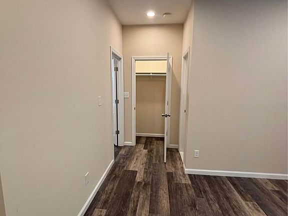 5th image of 41 Amity St #1