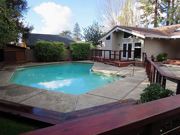 4th image of 5437 Greenside Dr