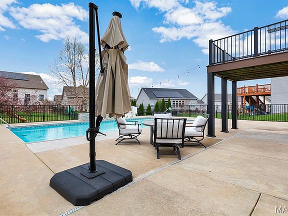 5th image of 2353 Banon Dr