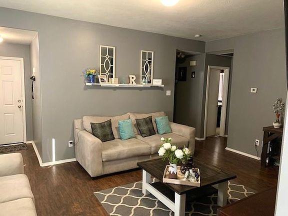 4th image of 14427 Hillard Green Ln