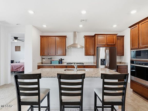 5th image of 12512 N Rihl Dr