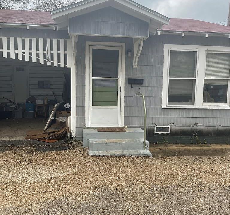 1st image of 381A Guadalupe St