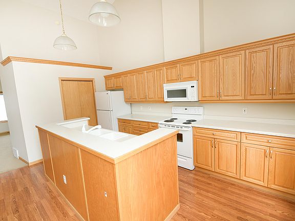 4th image of 2237 Bethesda Cir