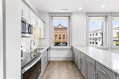 244 E Main St — Photo 37
