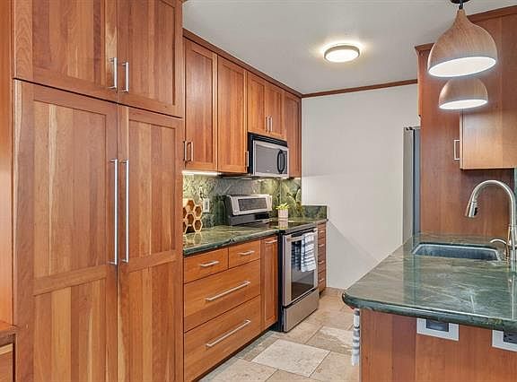 2nd image of 21-101-160 Keonekai Rd #21-101