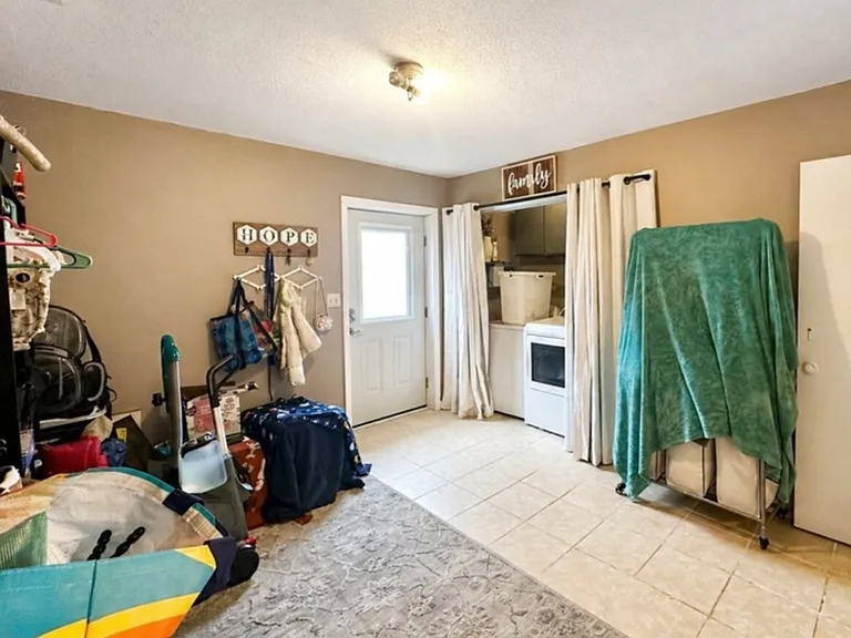 205 Edgewood St — Photo 19