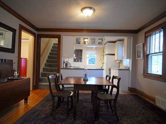 3rd image of 668 Sherwood Ave