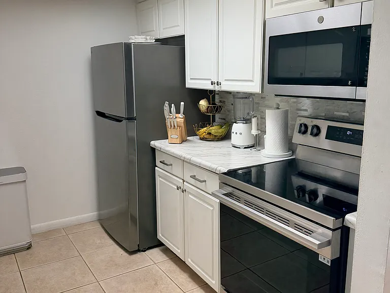643 N Keene Rd #B — Photo 8