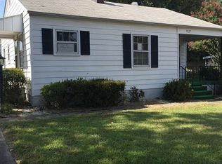 1527 Summit Ave, Greensboro, NC 27405